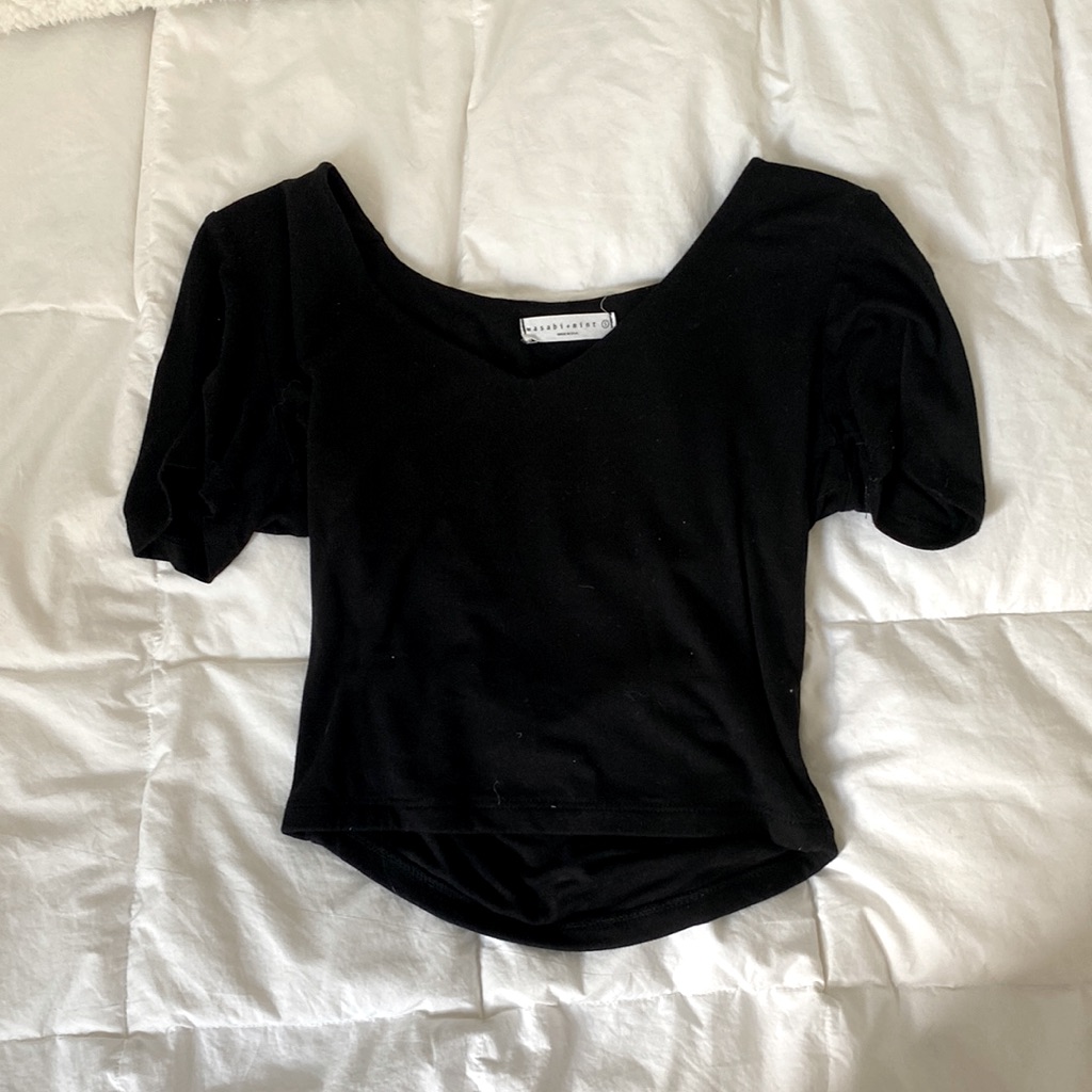 Basic Black Top Size Small!